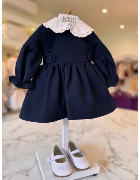 Abito in panno blu con collettone